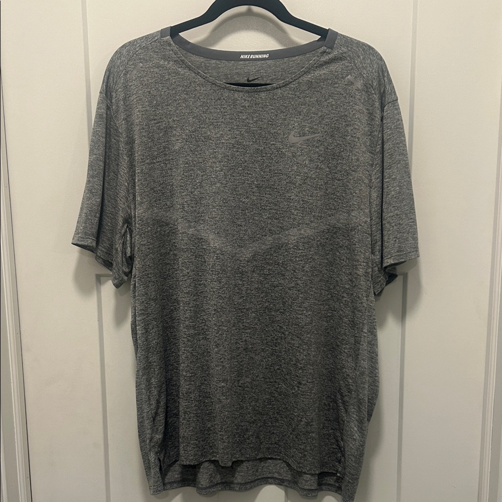 Nike Men’s Short-Sleeve Dri-FIT Tee - Heather Gray